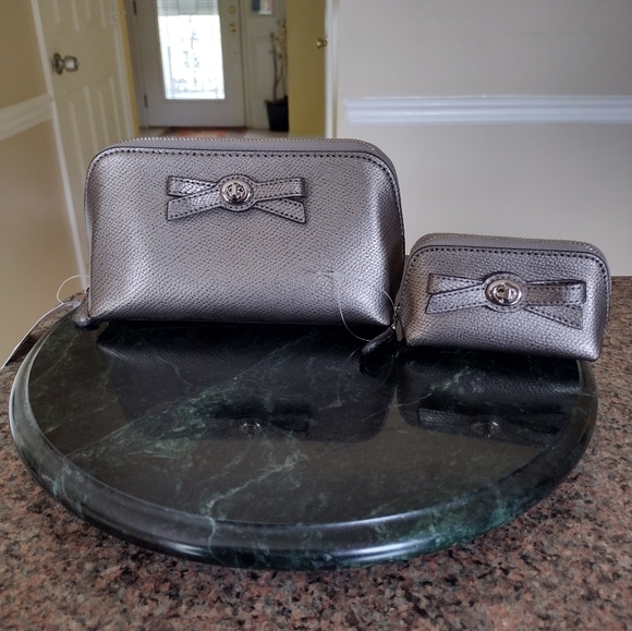 NWT Coach Cosmetic case / coin purse Bow 2 PC set - Picture 3 of 14